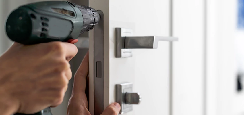 Locksmith For Lock Replacement Near Me in Palm Springs, CA