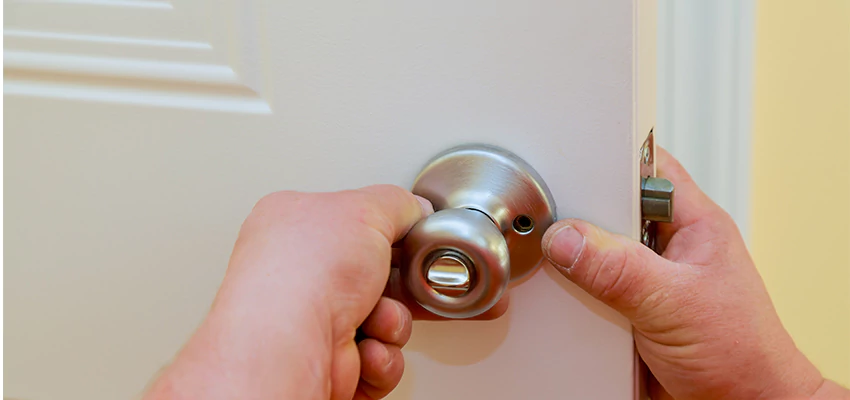 After-hours Locksmith For Lock And Key Installation in Palm Springs, CA